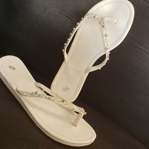 Fashion Bug Jeweled Whit Flip Flops Size LG (9-10)